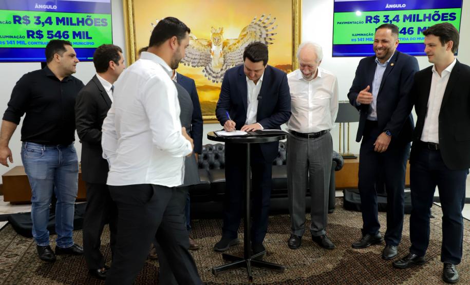 Governador libera mais R$ 43,1 milhões para asfalto e iluminação em 10 municípios