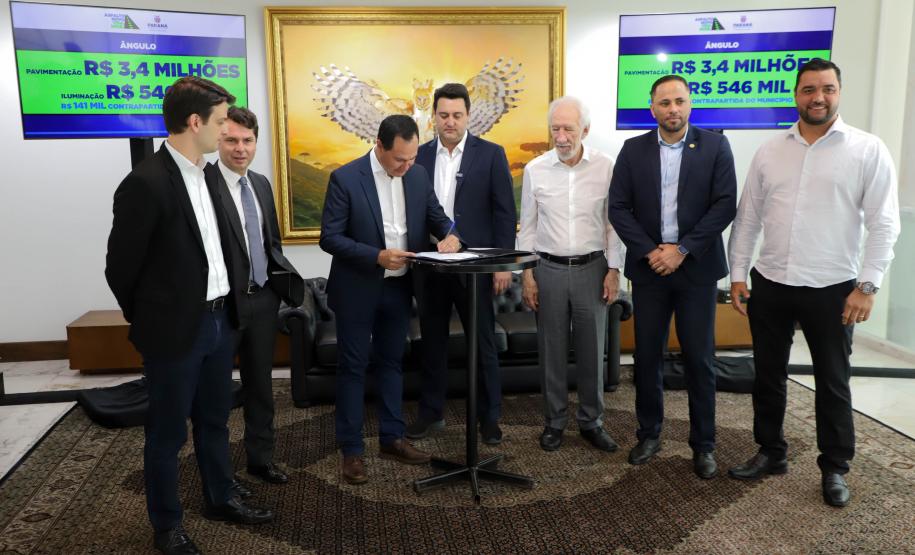 Governador libera mais R$ 43,1 milhões para asfalto e iluminação em 10 municípios