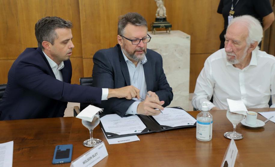 BRDE libera R$ 91,4 milhões para novos investimentos de empresas e prefeituras