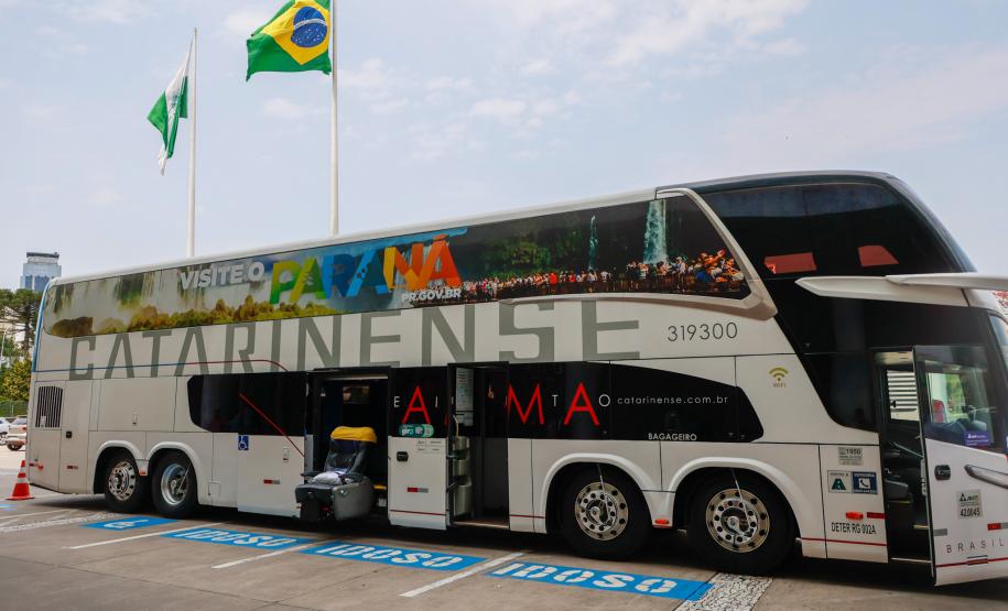 Campanha com empresa de ônibus promove atrações turísticas do Paraná