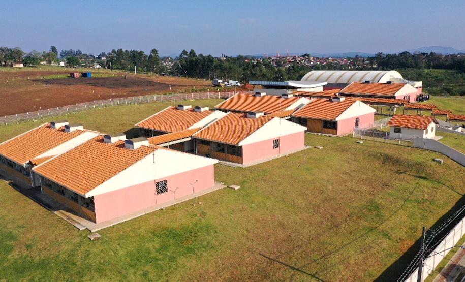 Governador inaugura escola estadual com capacidade para 900 estudantes em Ortigueira