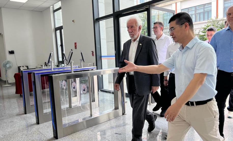 Missão paranaense prospecta investimento da maior fabricante de pneus pesados da China