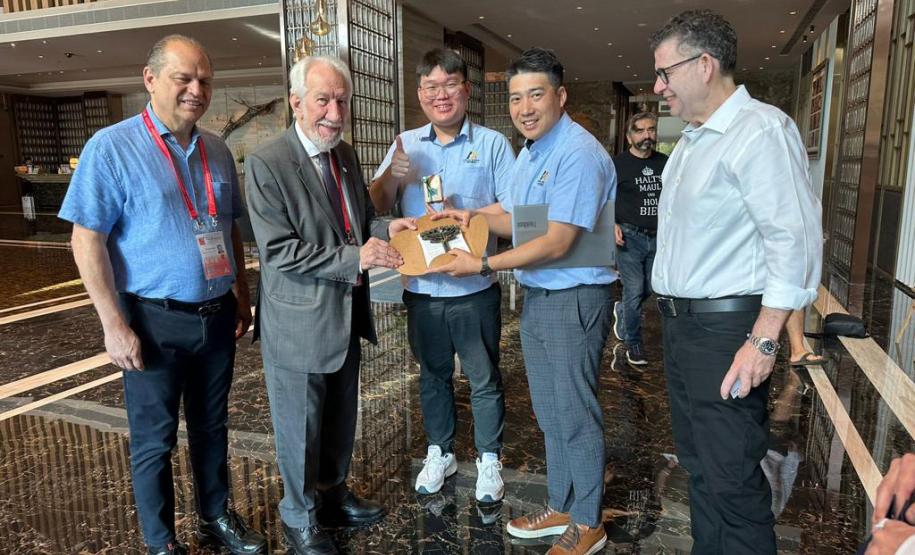 Missão paranaense prospecta investimento da maior fabricante de pneus pesados da China