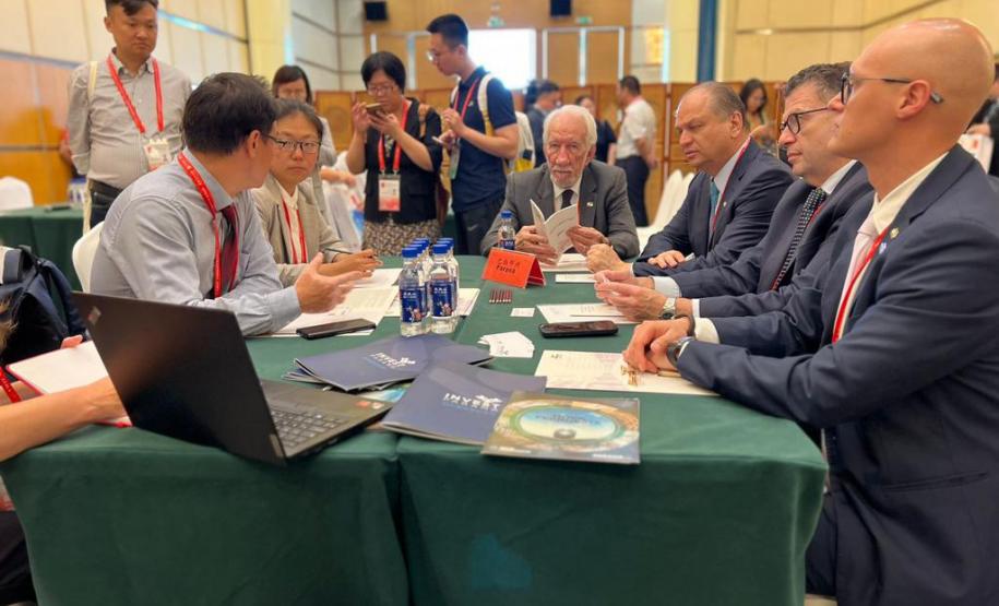 Piana destaca vantagens competitivas do Paraná em fórum econômico na China