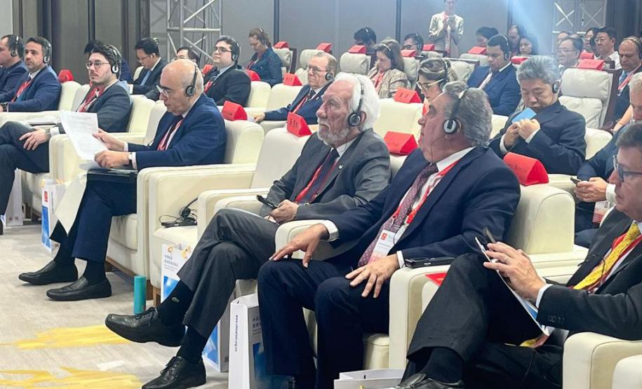 Piana destaca vantagens competitivas do Paraná em fórum econômico na China