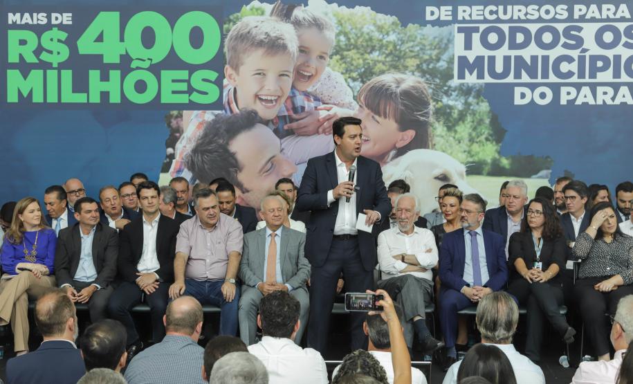 Prefeitos enaltecem repasse de R$ 455 milhões do Governo do Estado aos municípios