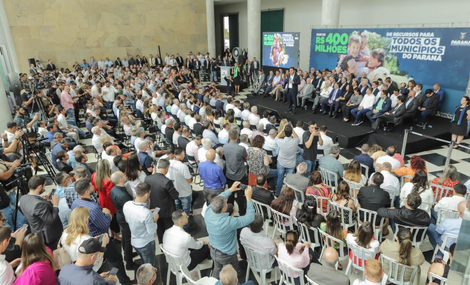 Prefeitos enaltecem repasse de R$ 455 milhões do Governo do Estado aos municípios