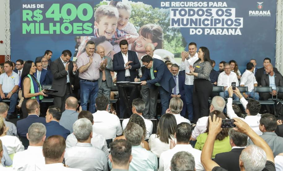Estado repassa R$ 455 milhões aos 399 municípios para novas ações de saúde e educação