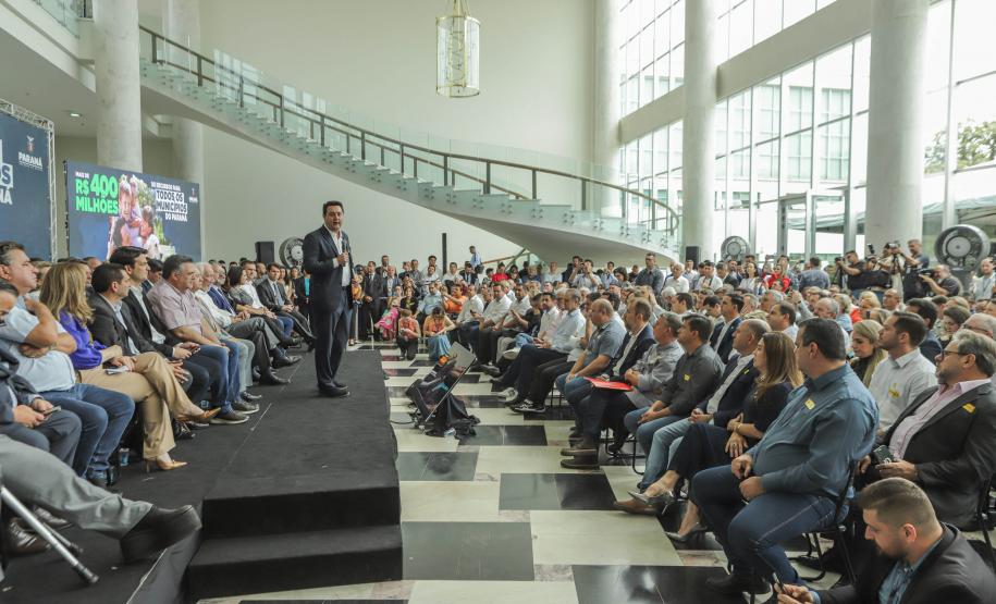 Estado repassa R$ 455 milhões aos 399 municípios para novas ações de saúde e educação