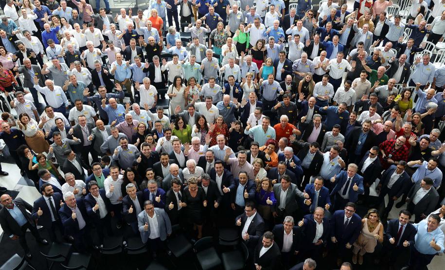 Estado repassa R$ 455 milhões aos 399 municípios para novas ações de saúde e educação