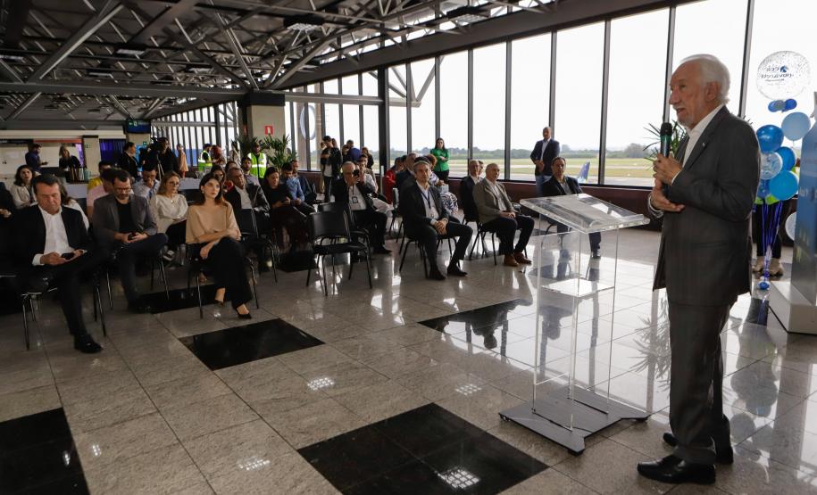 Paraná tem mais um voo internacional: Azul inicia trecho Curitiba-Montevidéu