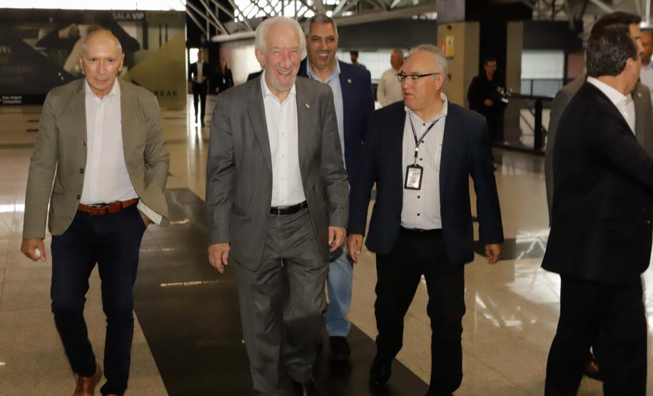 Paraná tem mais um voo internacional: Azul inicia trecho Curitiba-Montevidéu