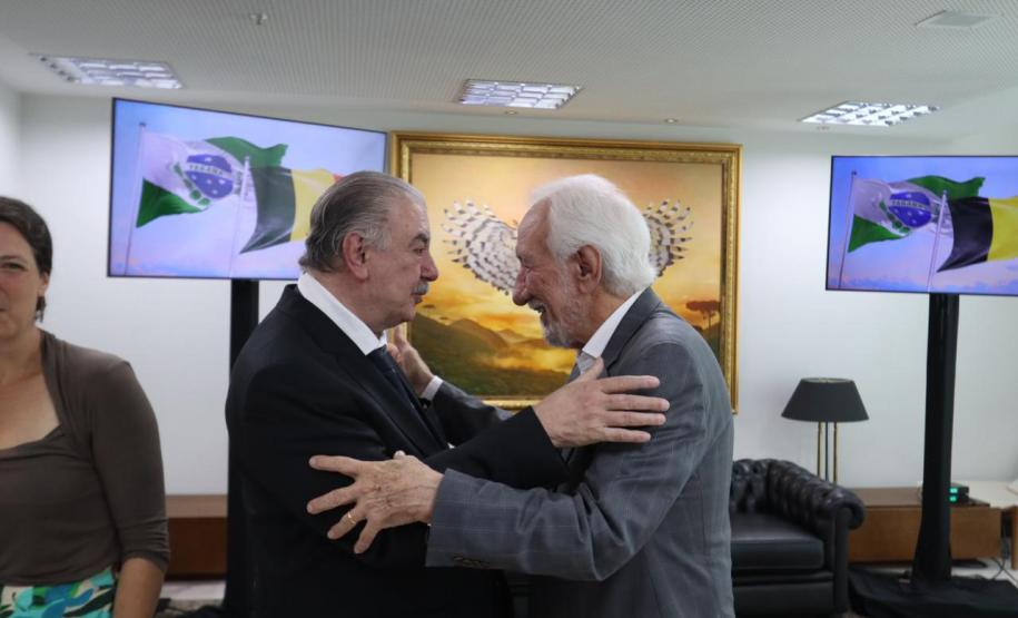 Piana apresenta projetos de infraestrutura e energia à cônsul-geral da Bélgica