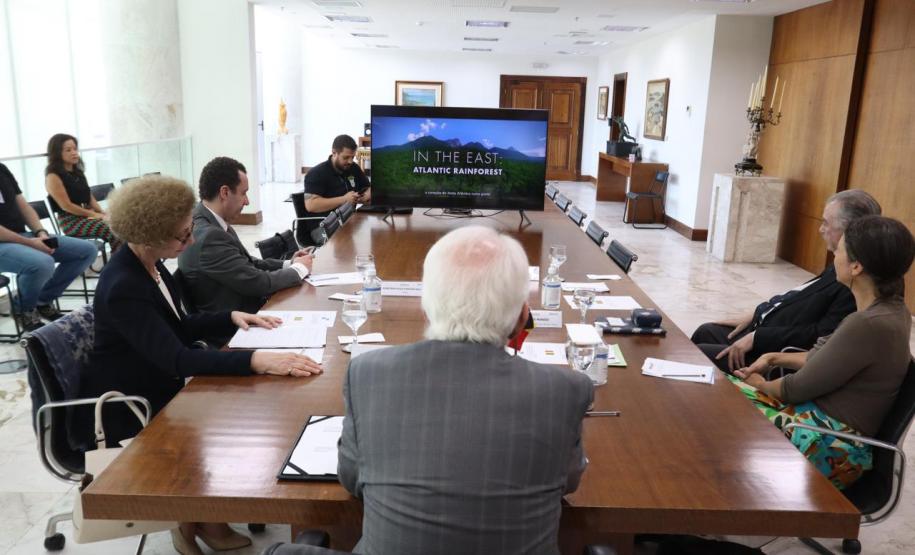 Piana apresenta projetos de infraestrutura e energia à cônsul-geral da Bélgica