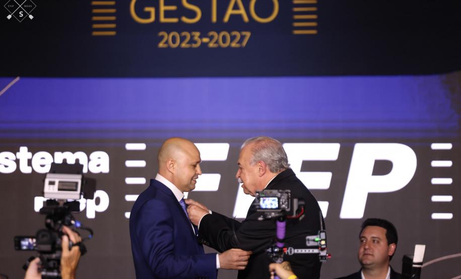 Setor industrial é determinante para o crescimento do PIB do Paraná, afirma o governador