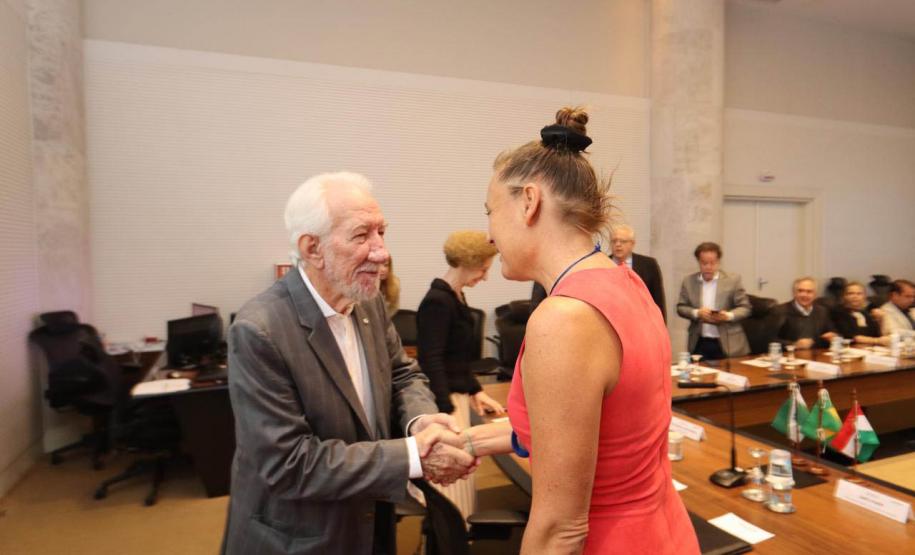 Paraná e Hungria firmam parceria nas áreas de inovação e tecnologia