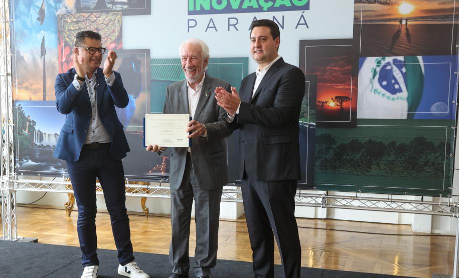 Em solenidade no Palácio Iguaçu, prêmio homenageia destaques da inovação