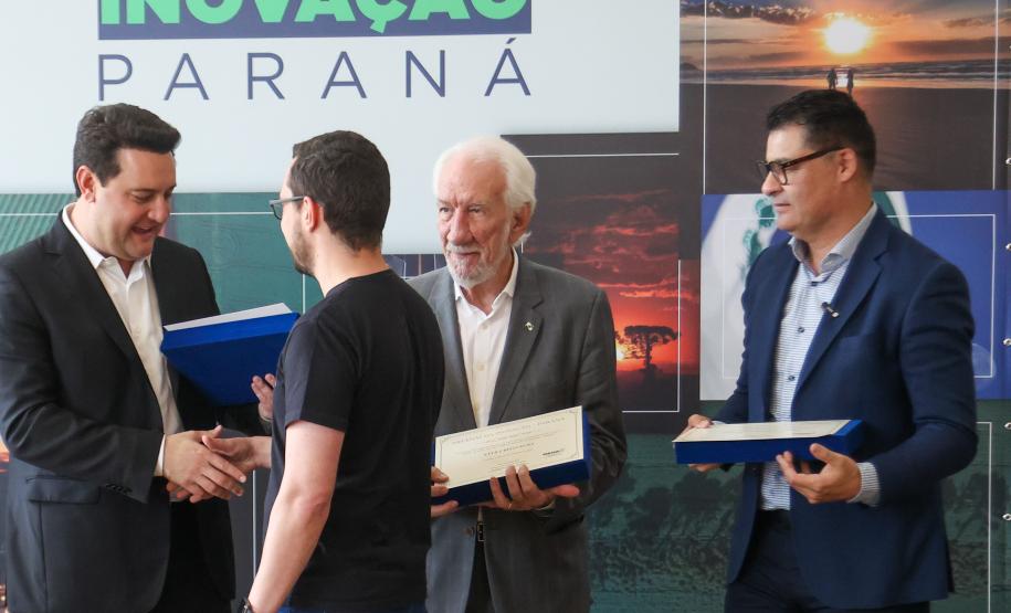 Em solenidade no Palácio Iguaçu, prêmio homenageia destaques da inovação
