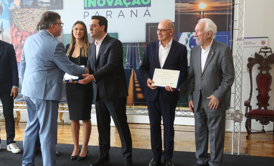 Em solenidade no Palácio Iguaçu, prêmio homenageia destaques da inovação