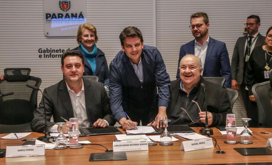 Governo do Estado libera R$ 20 milhões para pavimentação em cinco bairros de Curitiba