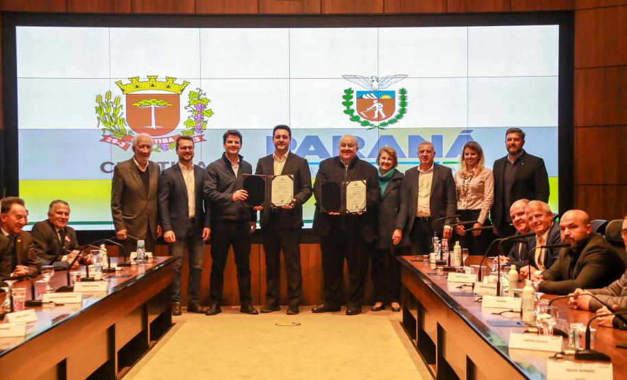 Governo do Estado libera R$ 20 milhões para pavimentação em cinco bairros de Curitiba