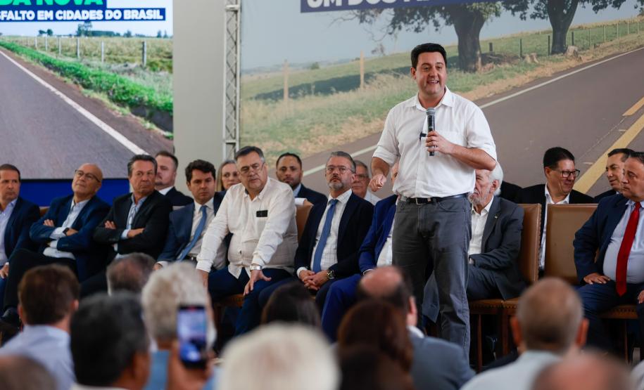 Governador anuncia R$ 132 milhões para nova fase do Asfalto Novo, Vida Nova