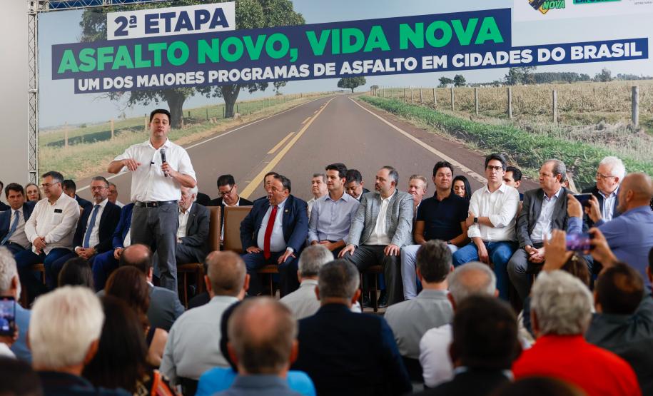 Governador anuncia R$ 132 milhões para nova fase do Asfalto Novo, Vida Nova