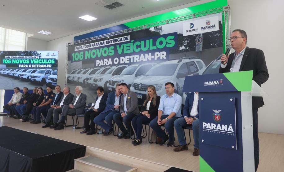 Estado entrega 106 veículos e equipamentos para reforçar atendimentos do Detran-PR