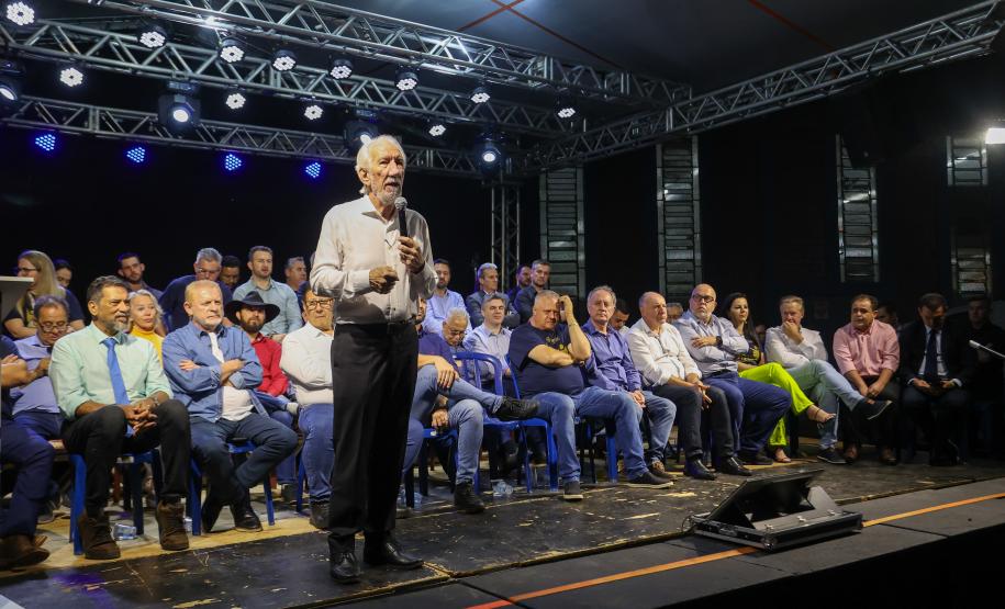 Na abertura da feira de Dois Vizinhos, Estado anuncia R$ 18,9 milhões para ampliar UTI