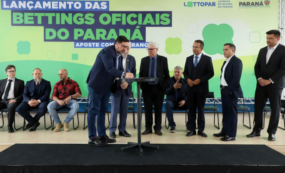 Com empresas credenciadas, Lottopar autoriza início das operações de apostas esportivas