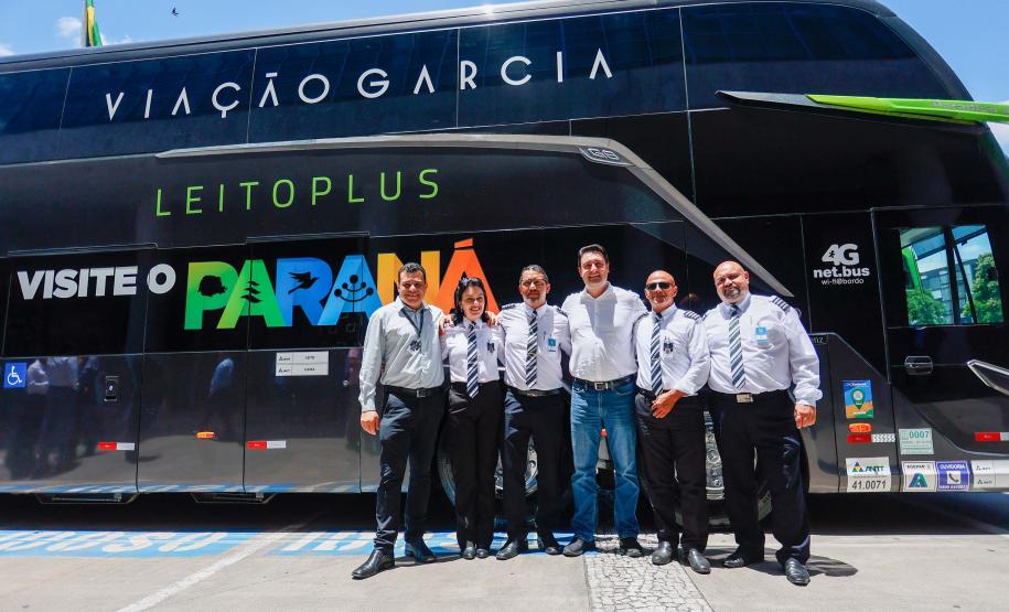 Campanha em parceria com Viação Garcia convida turistas a visitar o Paraná