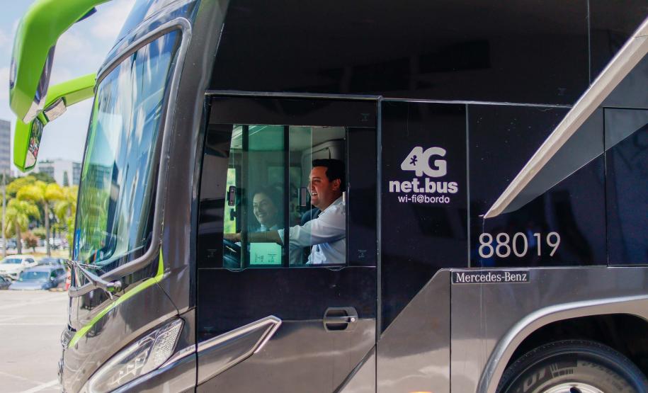 Campanha em parceria com Viação Garcia convida turistas a visitar o Paraná