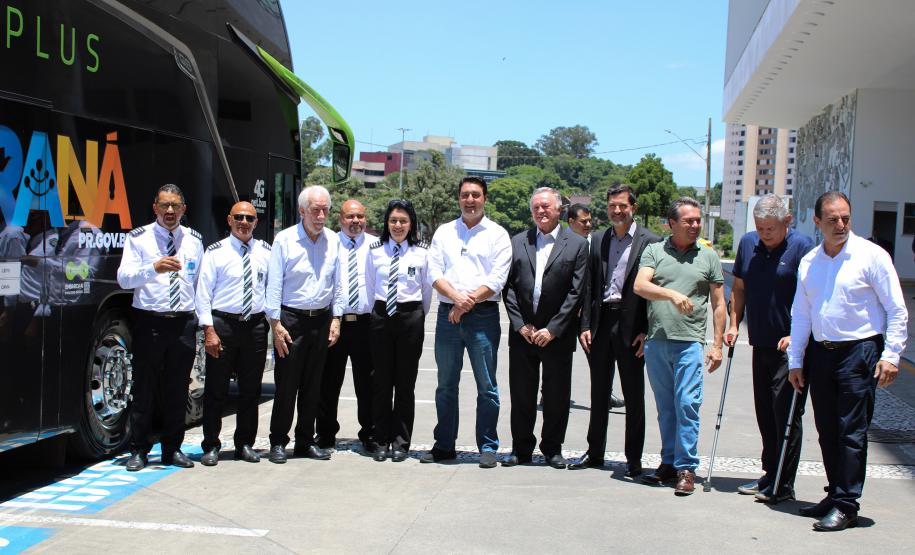 Campanha em parceria com Viação Garcia convida turistas a visitar o Paraná