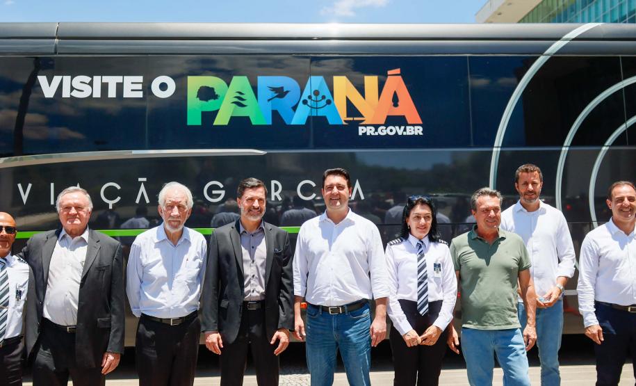 Campanha em parceria com Viação Garcia convida turistas a visitar o Paraná