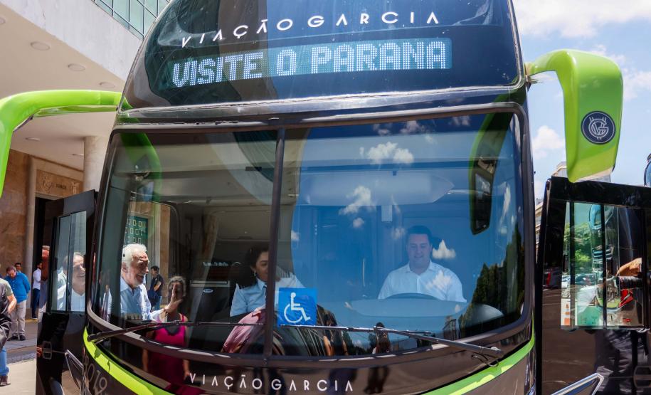 Campanha em parceria com Viação Garcia convida turistas a visitar o Paraná