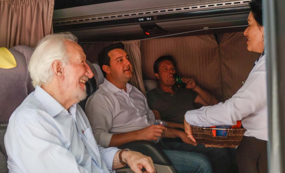 Campanha em parceria com Viação Garcia convida turistas a visitar o Paraná