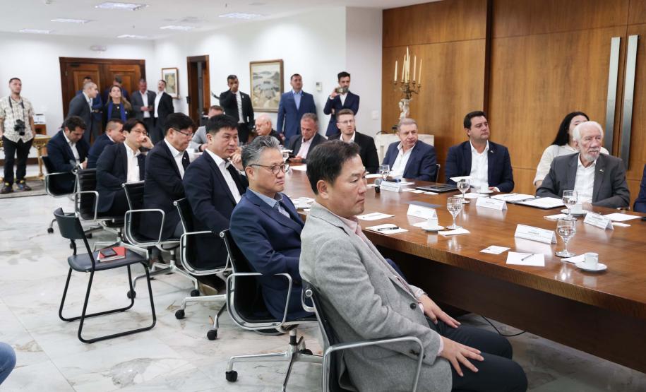 Paraná firma acordo com a LG para receber nova fábrica no Brasil