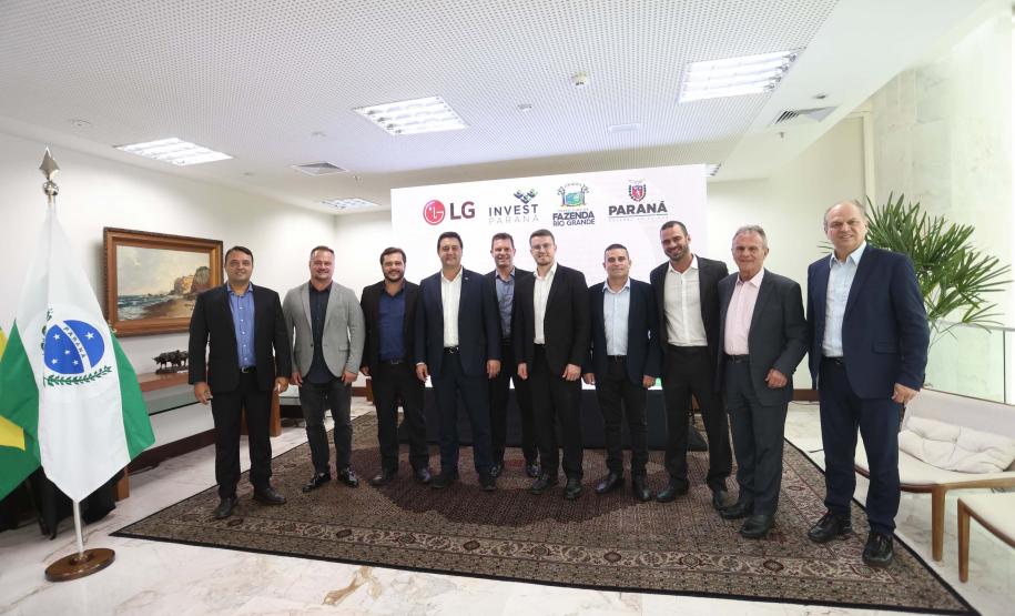 Paraná firma acordo com a LG para receber nova fábrica no Brasil