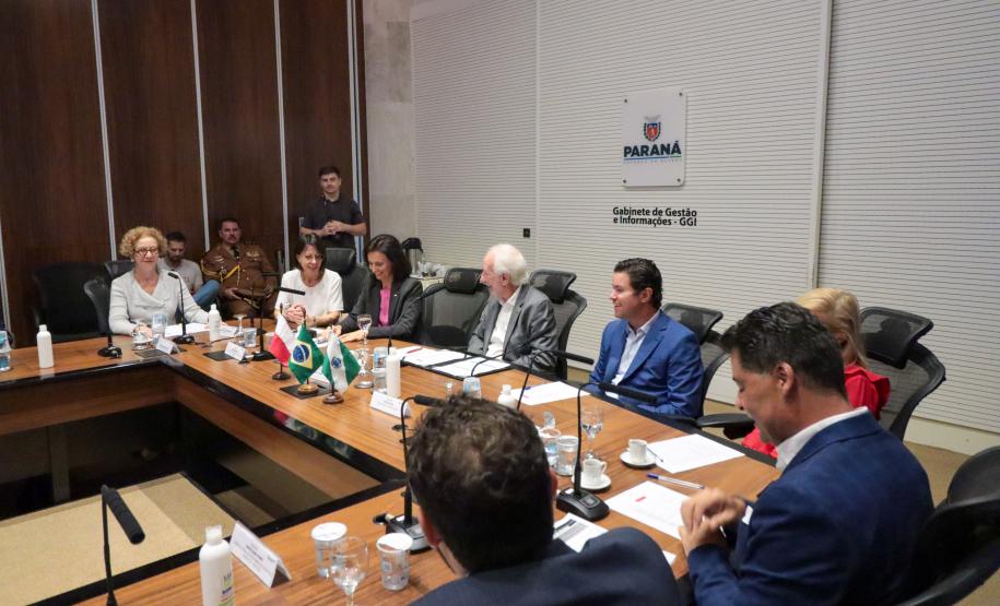 Paraná apresenta à embaixadora da Polônia projetos com potencial para cooperação