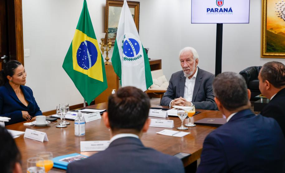 Em reunião com Governo, Igreja oferece apoio e doações de kits para ações humanitárias