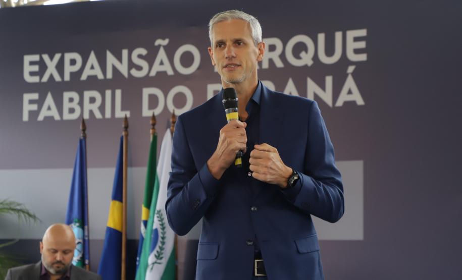 Estado anuncia pavimentação de R$ 45 milhões no lançamento da fábrica da Electrolux na RMC