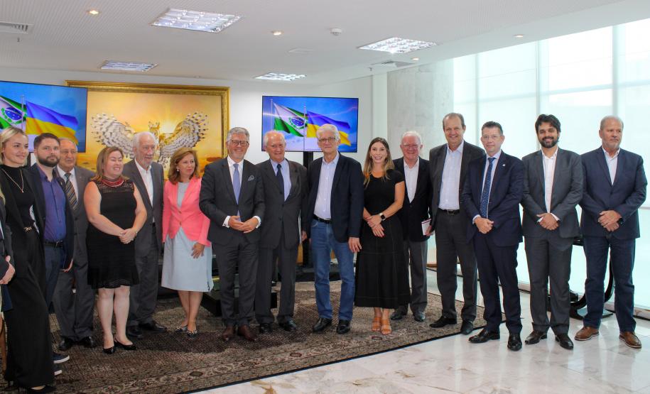 Piana recebe visita do novo embaixador da Ucrânia no Brasil e de cônsul da Coreia do Sul