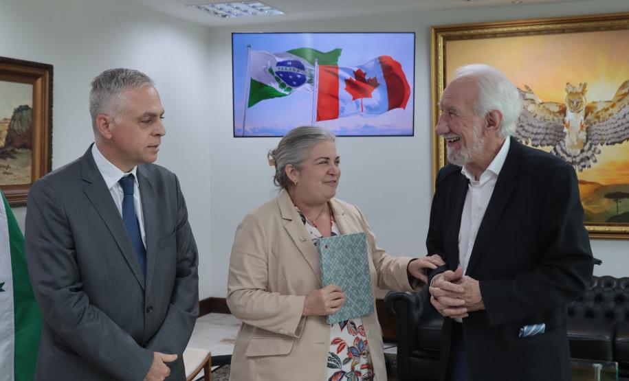Darci Piana apresenta potenciais econômicos do Paraná à cônsul-geral do Canadá