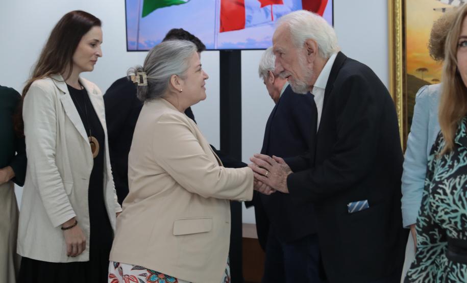 Darci Piana apresenta potenciais econômicos do Paraná à cônsul-geral do Canadá