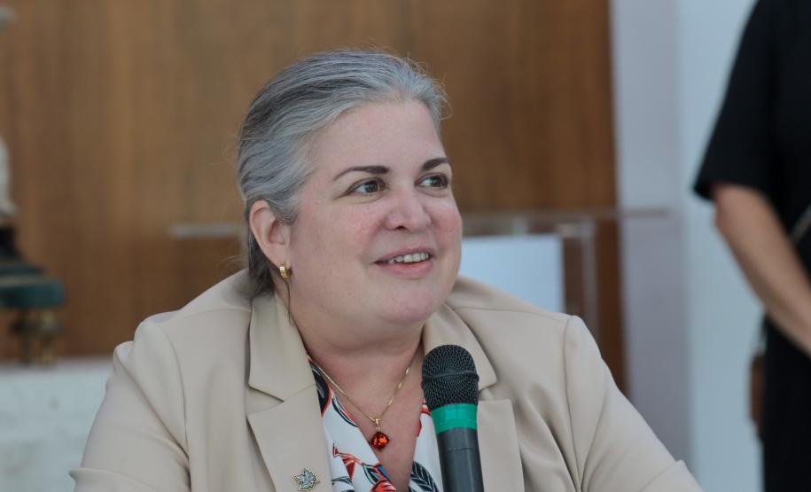 Darci Piana apresenta potenciais econômicos do Paraná à cônsul-geral do Canadá