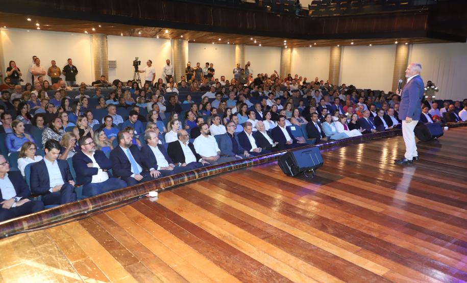Com palestra de Paulo Hartung, Governo do Paraná retoma ciclo de encontros com especialistas