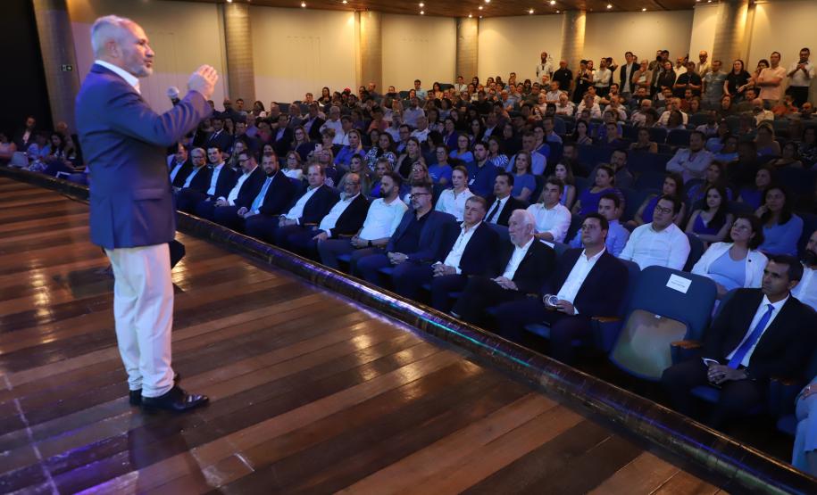 Com palestra de Paulo Hartung, Governo do Paraná retoma ciclo de encontros com especialistas