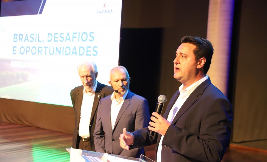 Com palestra de Paulo Hartung, Governo do Paraná retoma ciclo de encontros com especialistas