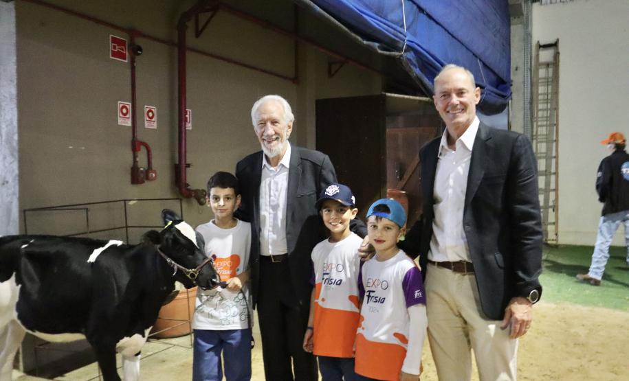 Com apoio do Estado, 17ª ExpoFrísia propõe discussões sobre o mercado leiteiro