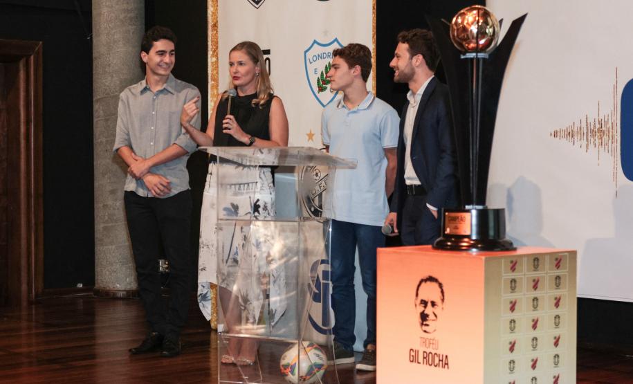 Troféu Gil Rocha será entregue ao campeão paranaense em transmissão da Paraná Turismo